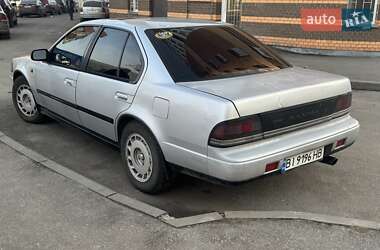 Седан Nissan Maxima 1990 в Полтаве