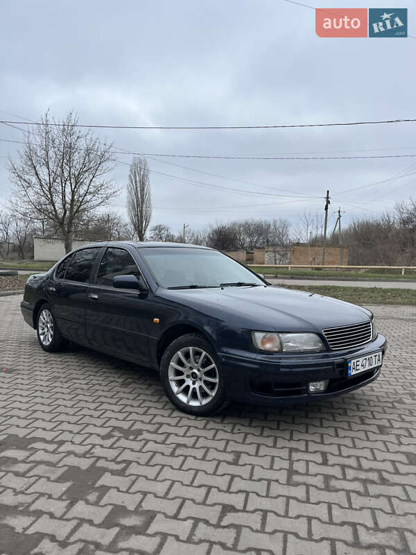 Седан Nissan Maxima 1995 в Синельниковому