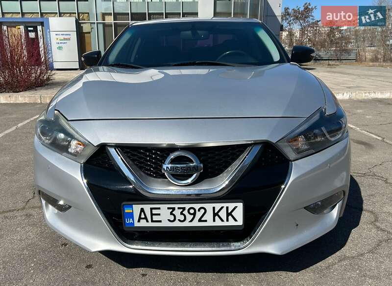 Седан Nissan Maxima 2017 в Кам'янському