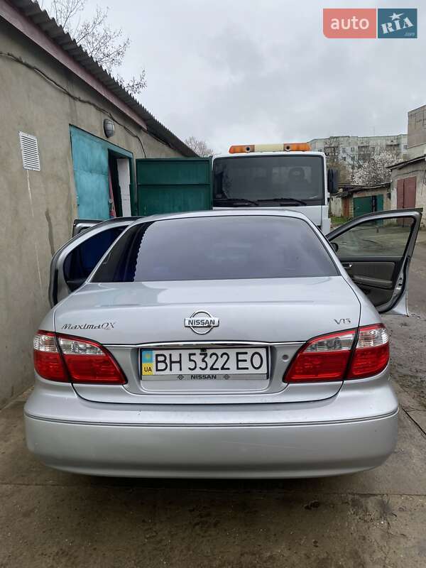 Седан Nissan Maxima 2001 в Одесі