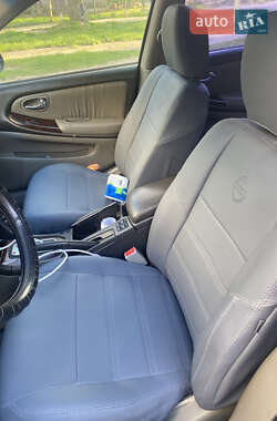 Седан Nissan Maxima 2001 в 