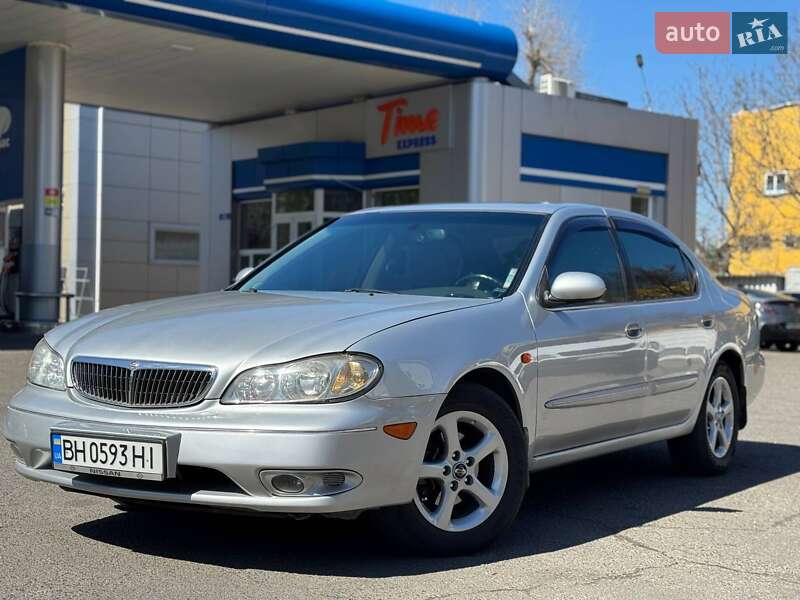 Седан Nissan Maxima 2001 в 