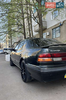 Седан Nissan Maxima 1996 в 
