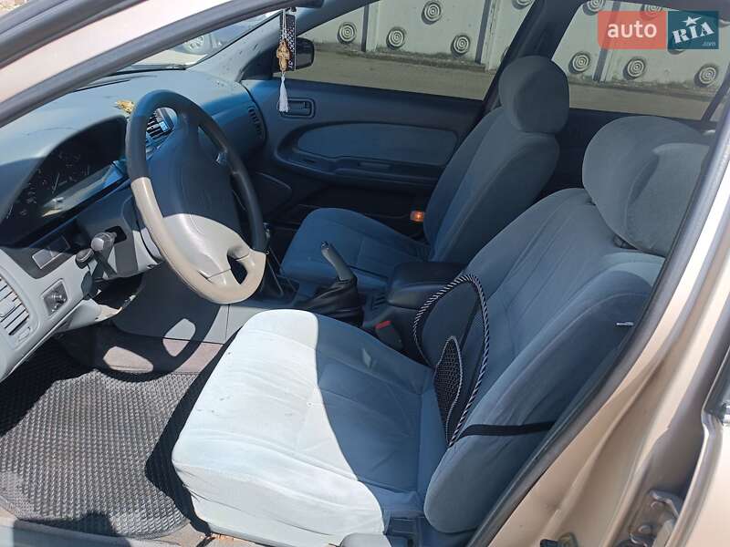 Седан Nissan Maxima 1995 в Ровно фото 5 Седан Nissan Maxima 1995 в Ровно