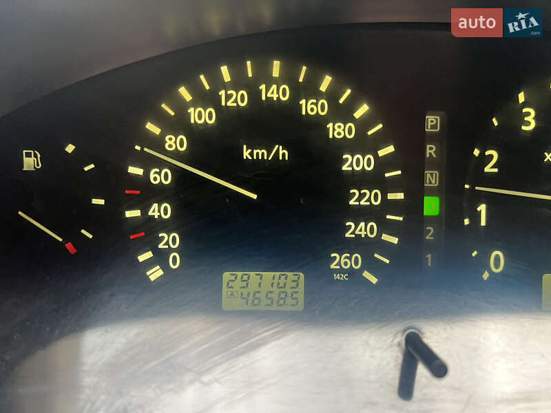 Седан Nissan Maxima 2001 в Жашкове
