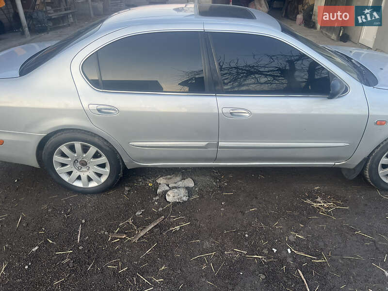 Седан Nissan Maxima 2001 в Жашкове