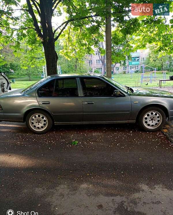 Седан Nissan Maxima 1989 в 