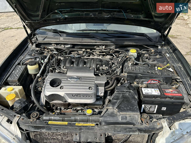 Седан Nissan Maxima 2000 в Запорожье