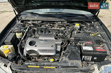 Седан Nissan Maxima 2000 в 