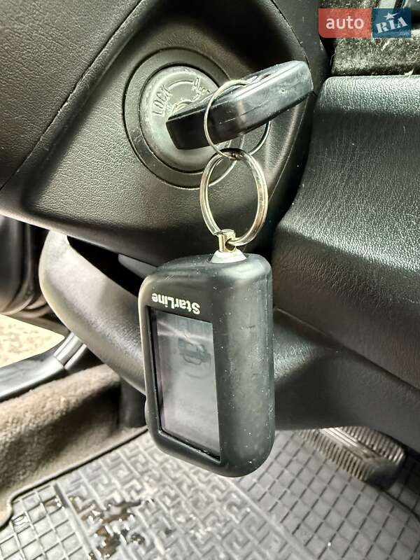 Седан Nissan Maxima 1996 в Одессе