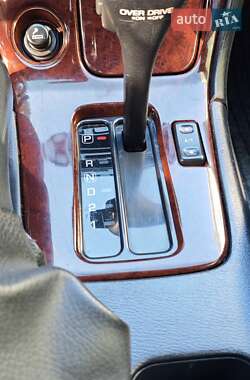 Седан Nissan Maxima 1996 в 
