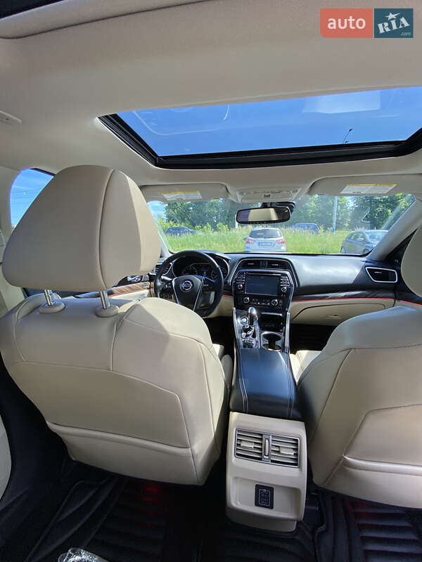 Седан Nissan Maxima 2018 в Киеве