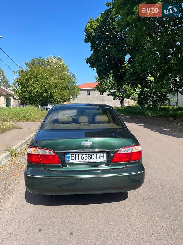 Седан Nissan Maxima 2000 в Одесі