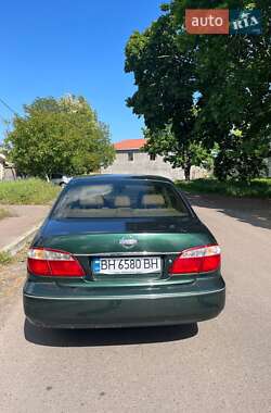 Седан Nissan Maxima 2000 в 