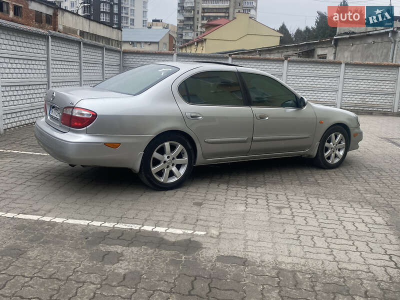 Седан Nissan Maxima 2003 в 