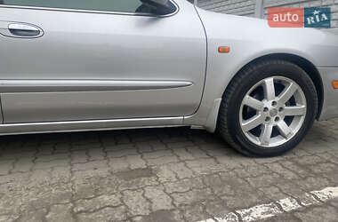 Седан Nissan Maxima 2003 в 