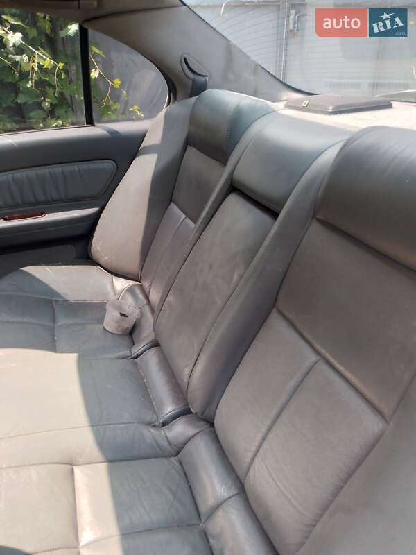 Седан Nissan Maxima 1997 в Харькове