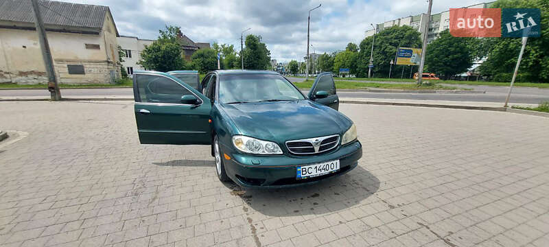 Седан Nissan Maxima 2001 в Дрогобичі