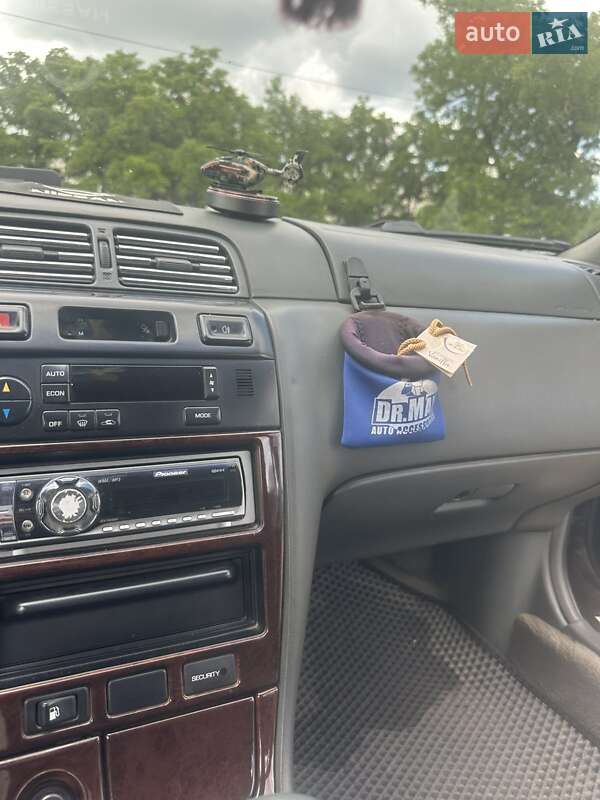 Седан Nissan Maxima 1995 в Ізмаїлі