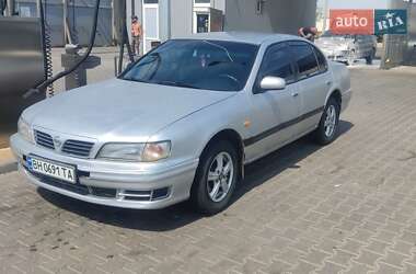 Седан Nissan Maxima 1995 в Одессе