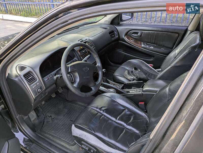 Седан Nissan Maxima 2001 в Одессе