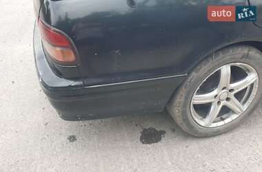 Седан Nissan Maxima 1996 в 