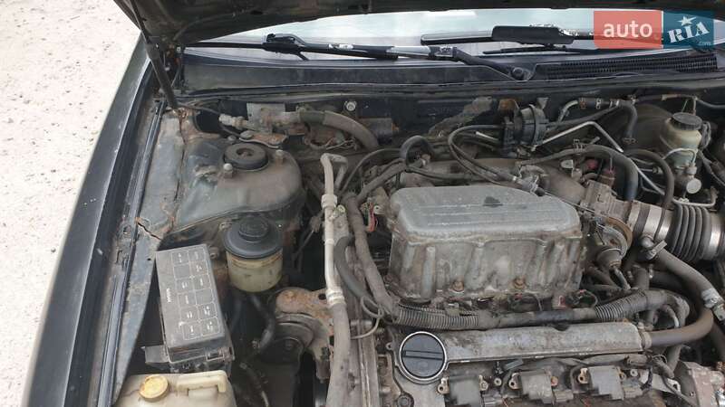 Седан Nissan Maxima 1996 в Днепре