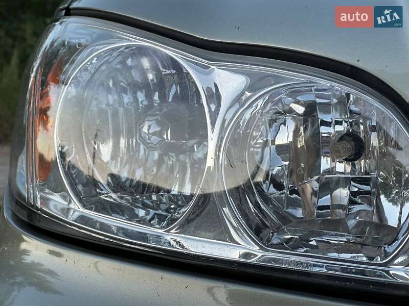 Седан Nissan Maxima 2000 в Днепре