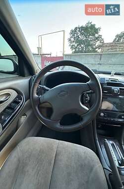 Седан Nissan Maxima 2000 в 