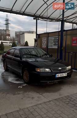 Седан Nissan Maxima 1997 в Днепре