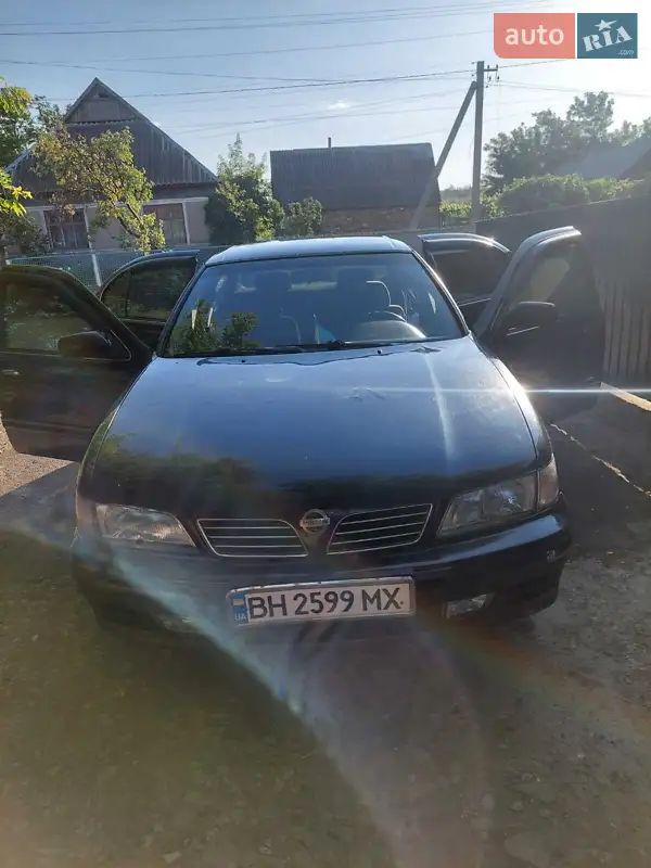 Nissan Maxima 1995