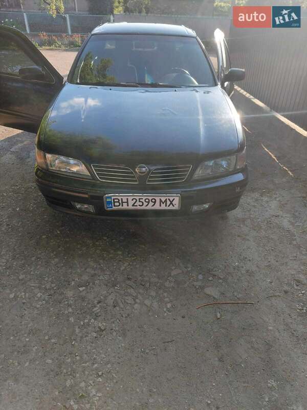 Седан Nissan Maxima 1995 в Одессе