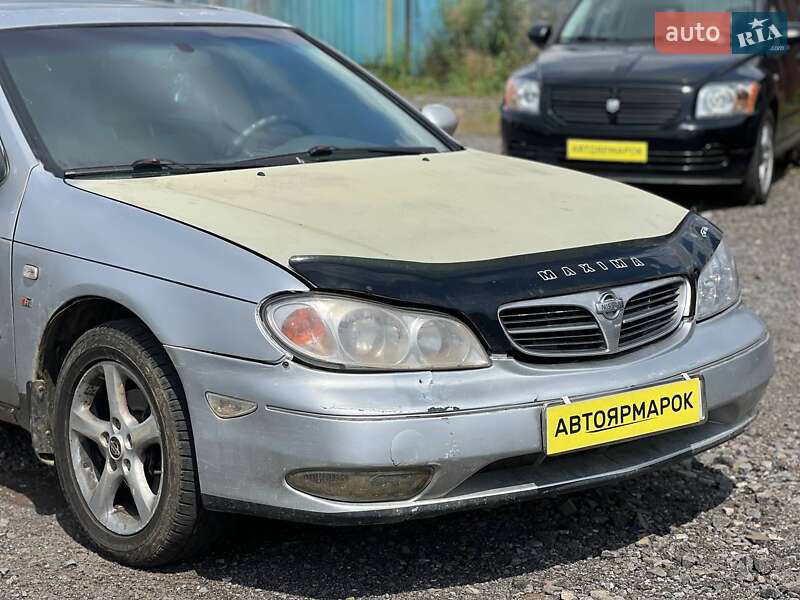 Седан Nissan Maxima 2002 в Ужгороде