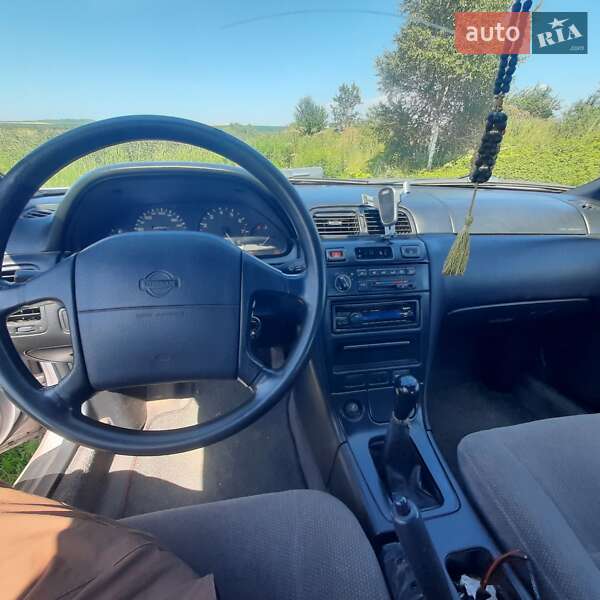 Седан Nissan Maxima 1995 в Івано-Франківську