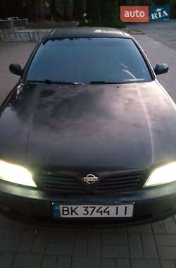 Седан Nissan Maxima 1996 в Рівному