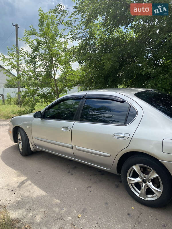 Седан Nissan Maxima 2002 в Чернигове