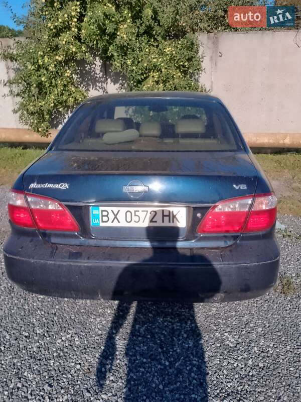 Седан Nissan Maxima 2002 в Понинке