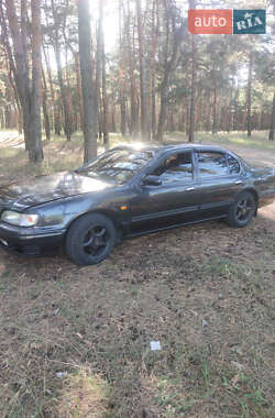 Седан Nissan Maxima 1995 в  фото 5 Седан Nissan Maxima 1995 в