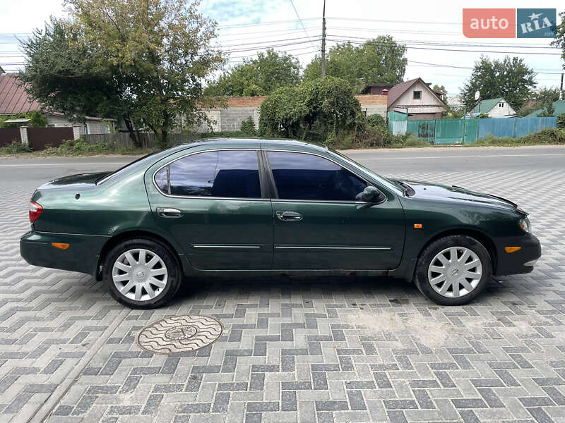 Седан Nissan Maxima 2000 в Києві