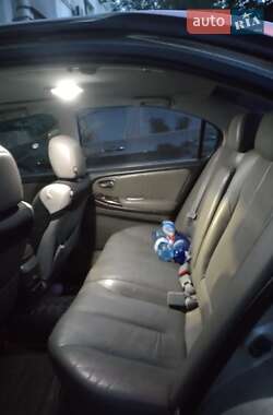 Седан Nissan Maxima 2002 в 