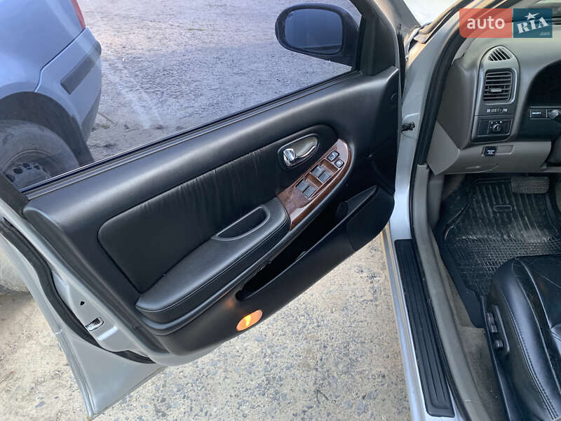 Седан Nissan Maxima 2001 в Днепре фото 8 Седан Nissan Maxima 2001 в Днепре