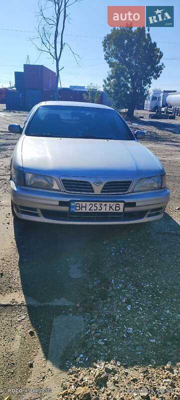 Седан Nissan Maxima 1995 в Нерубайском