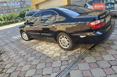 Седан Nissan Maxima 2001 в 