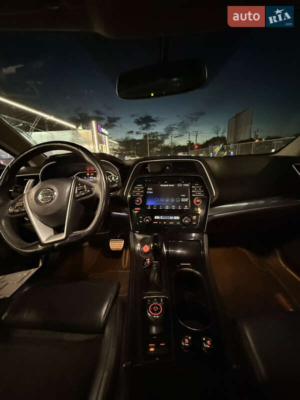 Седан Nissan Maxima 2015 в Одессе