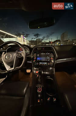Седан Nissan Maxima 2015 в 