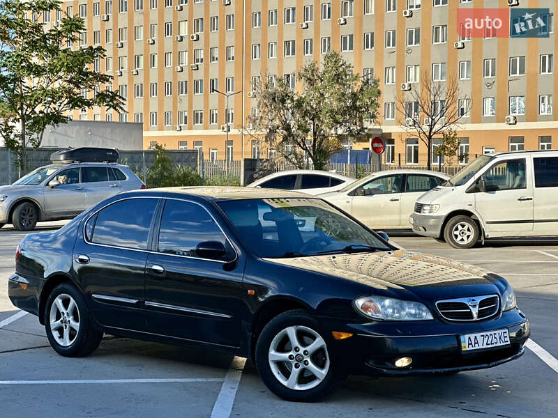 Седан Nissan Maxima 2000 в Одессе