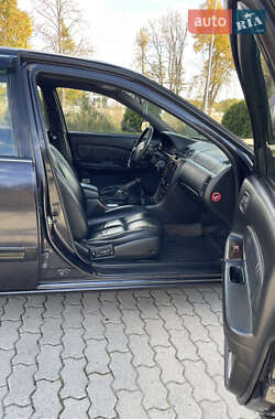 Седан Nissan Maxima 1997 в  фото 14 Седан Nissan Maxima 1997 в