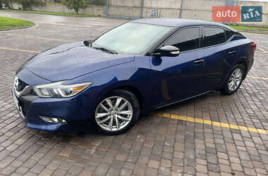 Седан Nissan Maxima 2015 в Теофиполе