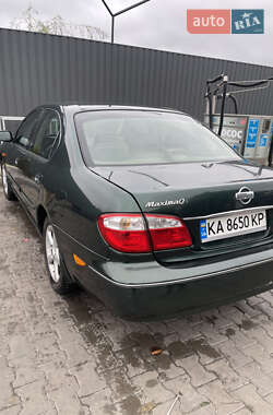 Седан Nissan Maxima 2002 в 