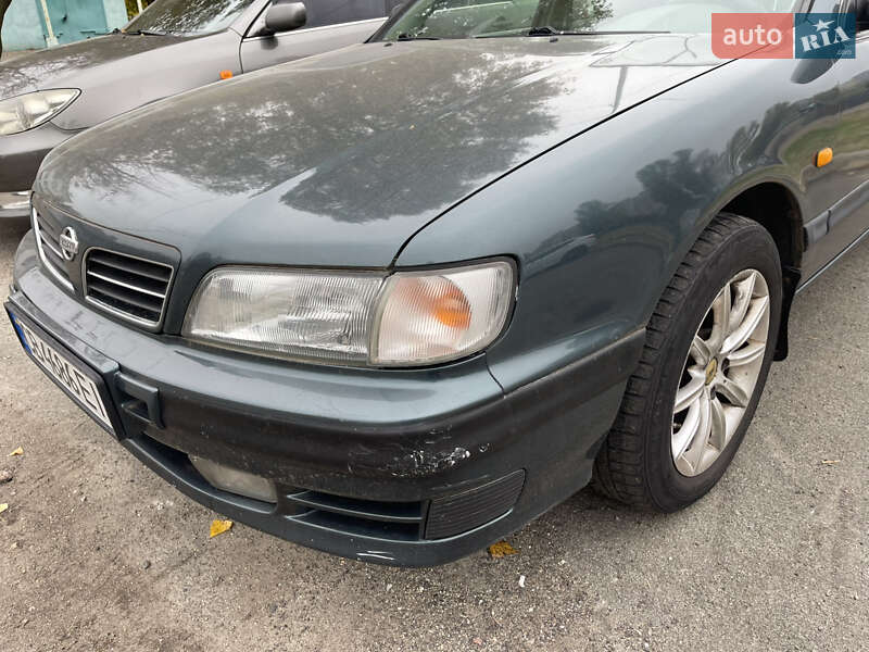 Седан Nissan Maxima 1999 в Киеве